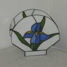 Lampe tiffany avec une fleur bleue